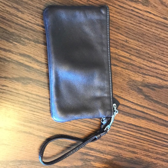 Coach Wristlet - Picture 4 of 4